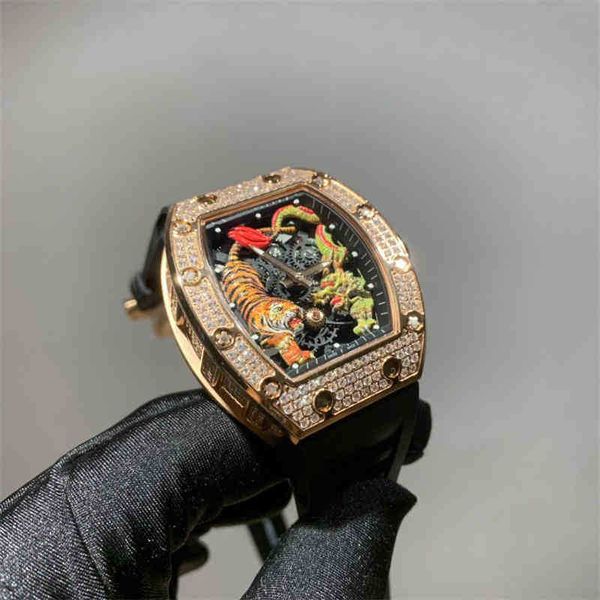 Eine originale 1:1-Uhr, modische Herren-Luxusmechanik, Richa Dragon Tiger, Schwungrad, mechanisch, Vollbohrung, natürliches Band, Schmetterlingsschließe, 42 mm