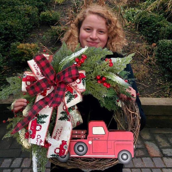 Dekorative Blumen 30CM 2022 Weihnachten Roter LKW Kranz Auto Bögen Girlanden Hängende Ornamente Dekor Tür Urlaub Girlande Weihnachten Navidad