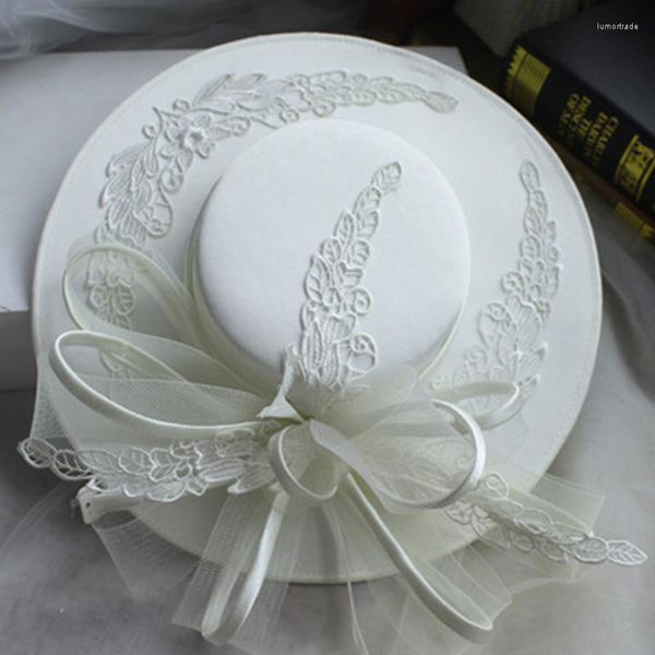 Coiffes Chapeaux De Mariage Femme Blanc Dentelle Chic Appliqued Cage À Oiseaux Voile Fascinator Gants Accessoires