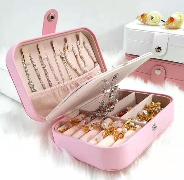Protable PU Leather Jewelry Box Colar Brincos de Anel de Armazenamento Organizador de Armazenador Cosm￩ticos Acess￳rios de Beleza Exibi￧￣o Exibi￧￣o para Mulheres Meninas Rre15292