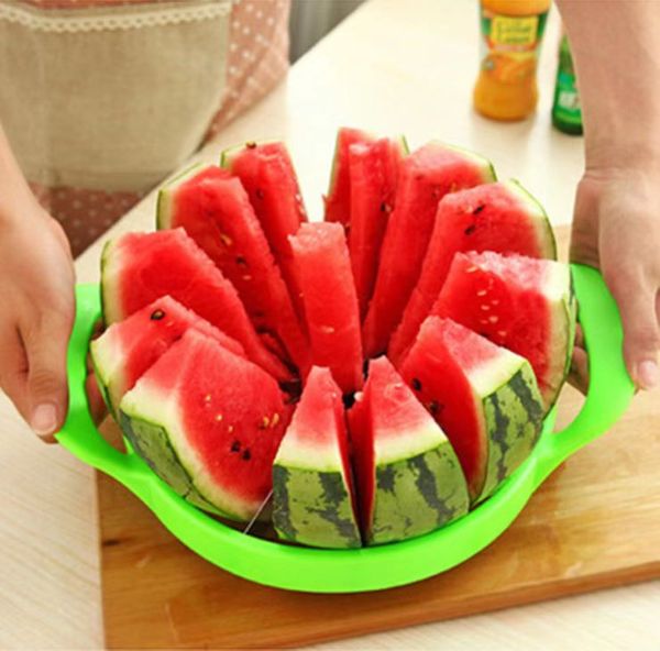 Kicthen-Messer Multifunktionales Wassermelonen-Schneidemesser aus hochwertigem Edelstahl, das sich leicht und schön schneiden lässt, was praktisch und arbeitssparend ist
