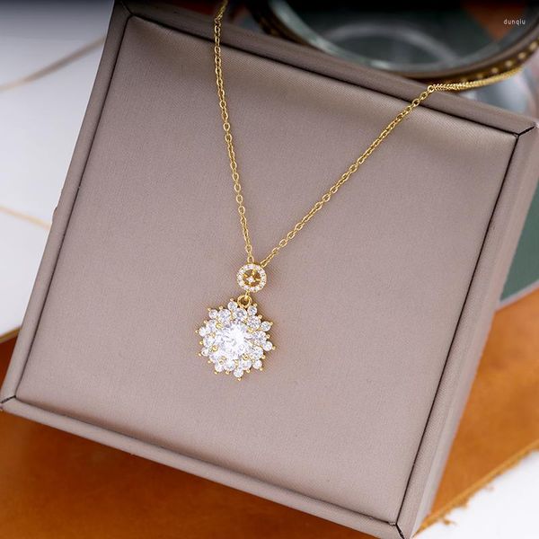 Ketten Trend 316l Edelstahl Kein Verblassen Schneeflocke Anhänger Halskette Charme Kette Frauen Licht Luxus Gold Choker Schmuck Großhandel