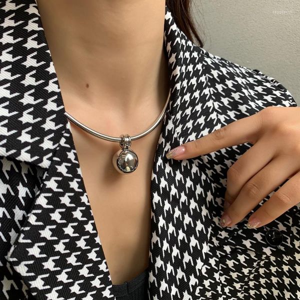 Anhänger Halsketten 2022 Coole Punk Hip Hop Charme Große Silber Farbe Runde Ball Choker Farbecht Edelstahl Für Frauen Mädchen schmuck