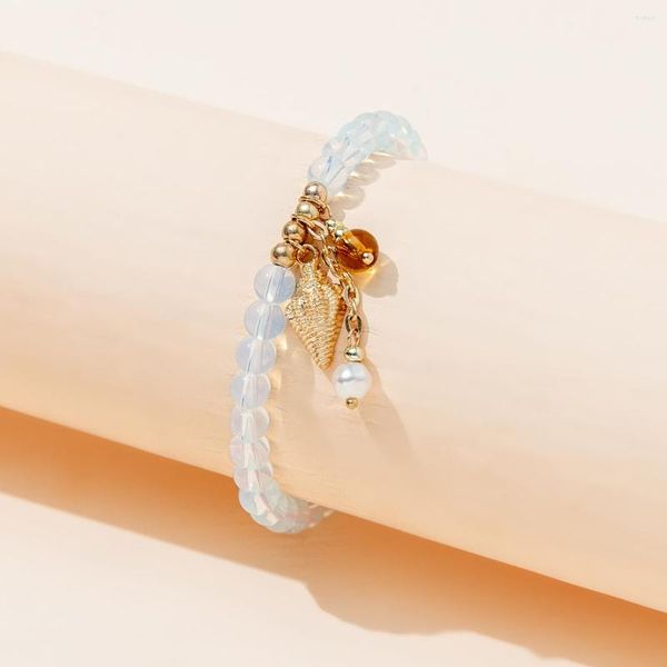 Strang Goldfarbenes Muschel-Charm-Armband für Damen, weiße, klare Perlen, Designer-Großhandel