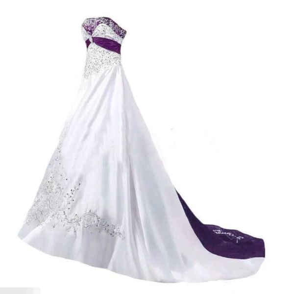 Vintage weiße und lila Satin-Camouflage-Hochzeitskleider 2022, trägerlos, mit Schnürung, Perlen, Spitze, Stickerei, Sweep-Zug, Korsett in Übergröße