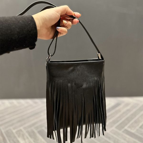 Top genuíno de couro de couro lady saco de ombro de moda saco de designer clássico women saco crossbods bolsas bolsas de tassel bolsa de bolsa preta carteira bola burse a bolsa