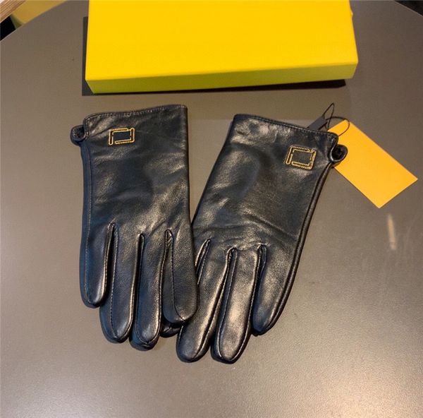 Стильные дизайнерские буквенные перчатки женские рукавицы с ярко -кожи