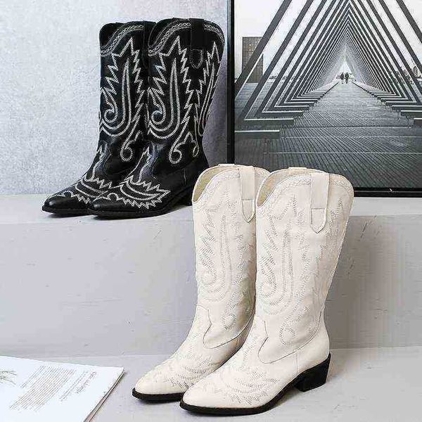 Designerstiefel Western Fashion Knie Booties Herbst- und Winter Frauen Low Heel Ärmel mittlerer Röhrchen gestickt Knight Ladies Schuhe 220802