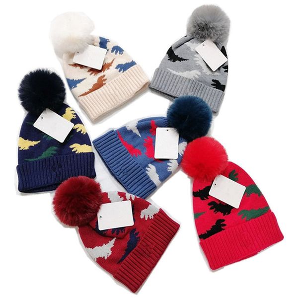 Chaptas de malha de dinossauro Kids Carta de moda Pompon Beanies meninos meninas M Designer Pom Pom Poms Caps Caps Crian￧as BONNET WINTER NAￇO DO JORREIO DE FEIONIO DE CARAￇￃO DE Cartoon Ear muff 6Colors