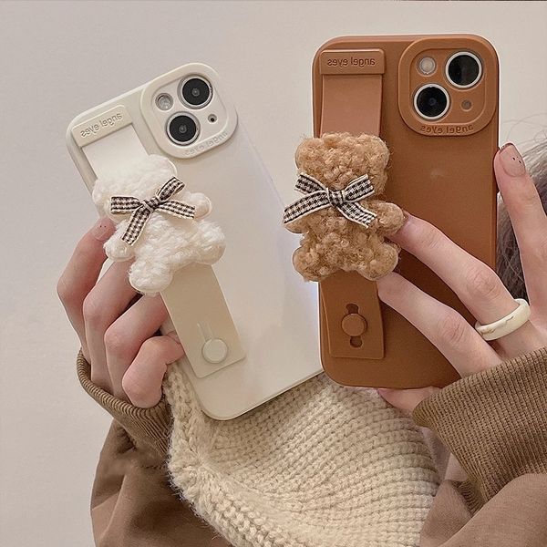 Custodie di lusso Cute 3D Cartoon Bear Supporto per cinturino da polso Custodia morbida per iPhone 14 13 12 Pro Max 11 MiNi X XR XS 7 8 Plus SE Cover in silicone