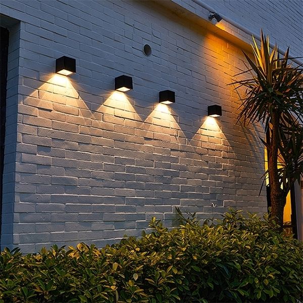 Decorazioni da giardino Luce solare a LED Lampada da parete quadrata per esterni Sensore di luce solare IP65 Cortile impermeabile Balcone Recinzione Post Decorazione Lampade 221025