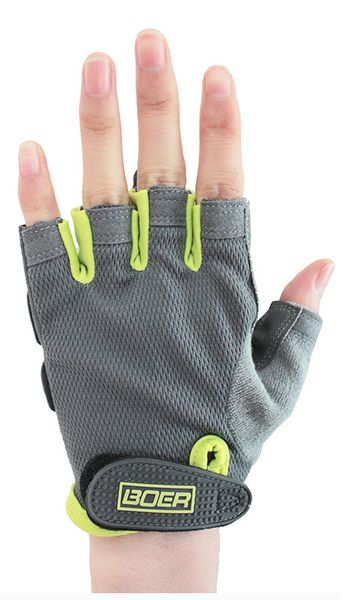 Спортивные перчатки Fitness Heartable Half относится к мужчинам и женщинам на открытом воздухе.
