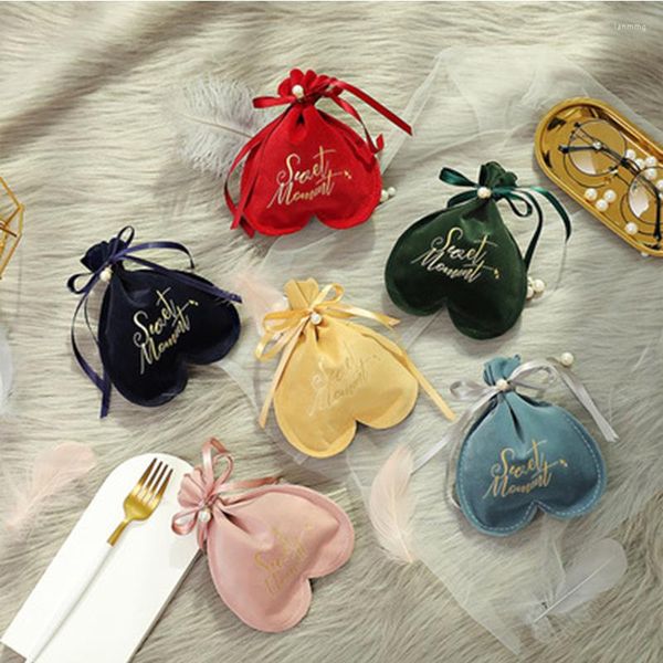 Bolsas de veludo de embrulho de presente embalagem de doces em forma de coração com o organizador de jóias de bolsas de casamento de cordas para o dia dos namorados