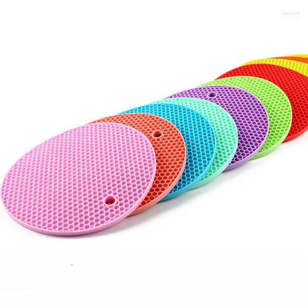 TABELA MATS PADS LADA- 2022 Durável redonda de silicone redonda não deslizamento resistente a calor Cushion Placemat Pot Delievery aleatória 18 18cm1