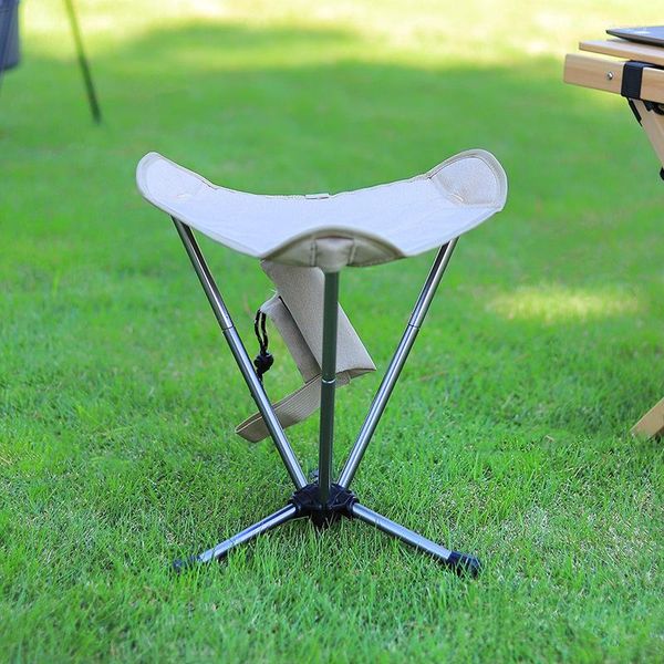 Camp Furniture Outdoor Aluminiumlegierung Mondstuhl Klappbarer Angelhocker Tragbares kleines Dreieck Maza Wandern Touristischer Garten