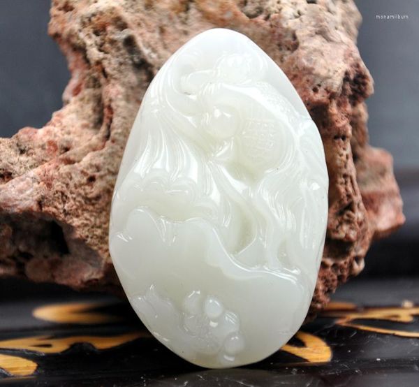 Colares pendentes Material de semente Mutton Fat White Jade Fish Stone Original Stone Handle tem mais do que tocando peças à mão por anos