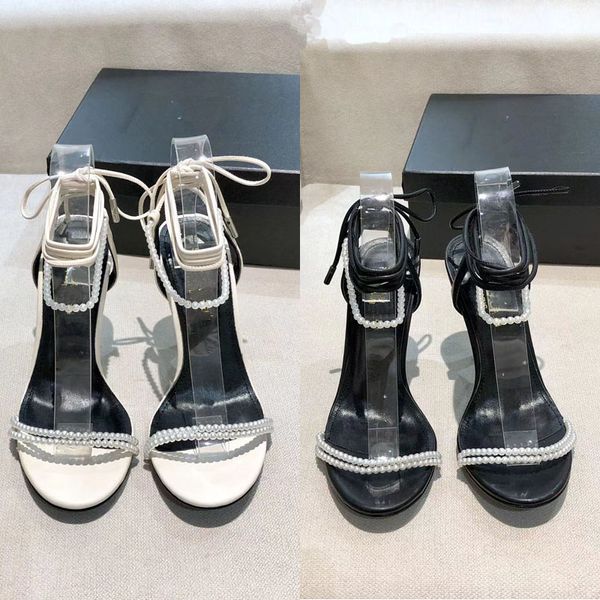 2022 Designer apontado sobre saltos altos Sandals Pearls Luxunh￣o 100% Moda de couro One Shoelace Bandage Shoes cobertos de dedos sexy de sandal de salto m￩dio sexy 35-39