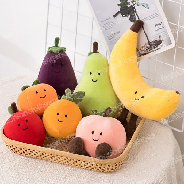 Circa 20 cm Kawaii Frutta Banana Melanzana Pesca Pera Peluche Giocattoli Farciti Morbidi Piante da frutto Bambole per oggetti di scena Decorazioni per la camera