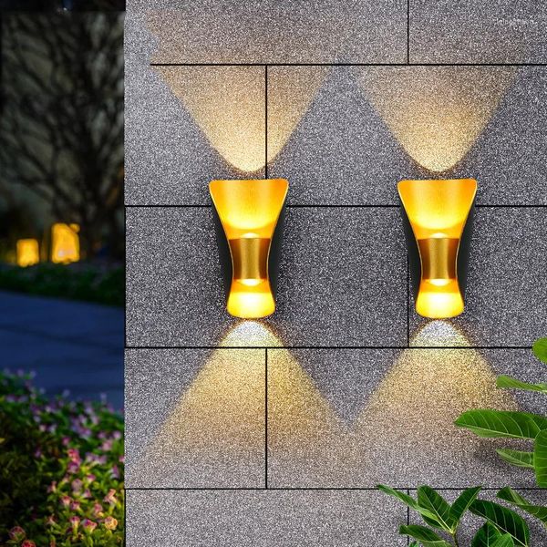 Decoração do jardim externo iluminação ao ar livre Lâmpada de arandela de parede de água protegida escadas em casa com lâmpadas de sensor de movimento