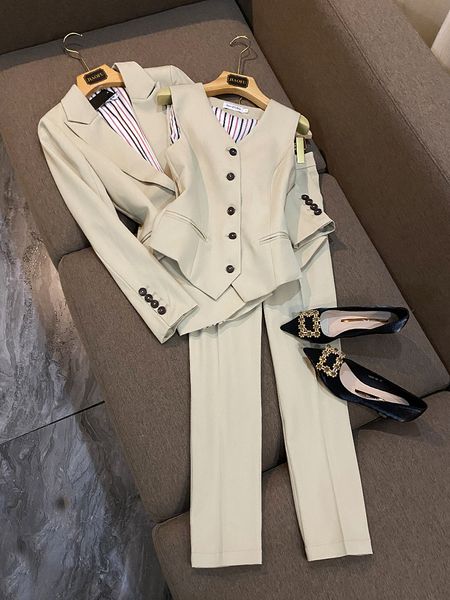 2022 Herbst Schwarz/Beige Einfarbig Zweiteilige Hosen Sets Langarm Revers Einreiher Blazer Top Weste Lange Hosen Anzüge Set M2O29316