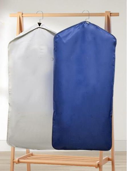 Borse porta abiti di design di marca Copri abiti appesi di grande capacità per camicie Copri abiti in tessuto impermeabile per riporre l'armadio