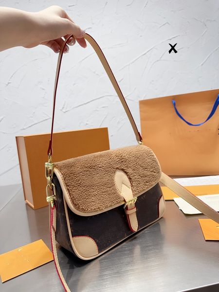 Bolsa de ombro de designer de alta qualidade Bolsa de moda de couro feminina com corpo cruzado 2023