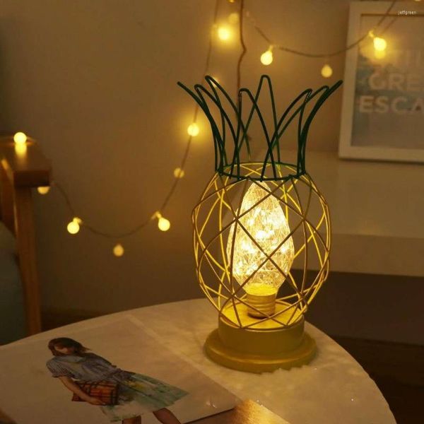 Lampade da tavolo Led Net Rosso Semplice Lampada ad ananas Ins Modellazione Decorazione d'interni Scrivania creativa Piccola notte