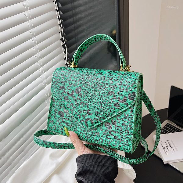 Borse da sera Designer da donna Borse a tracolla con motivo leopardato Pochette con rossetto con patta piccola Mano da donna 2022 Borse di lusso