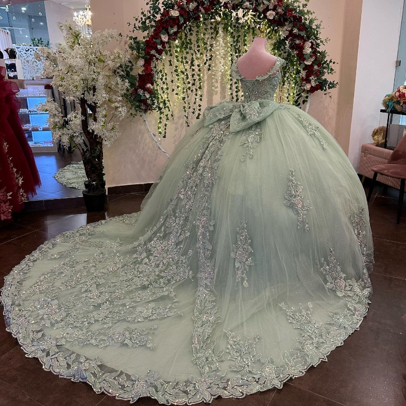 Mint Green Sparkly Quinceanera klänningar Applique med Big Bow Off Shoulder Corset Prom Vestido de 15 Anos Sweet 16 Lace Up