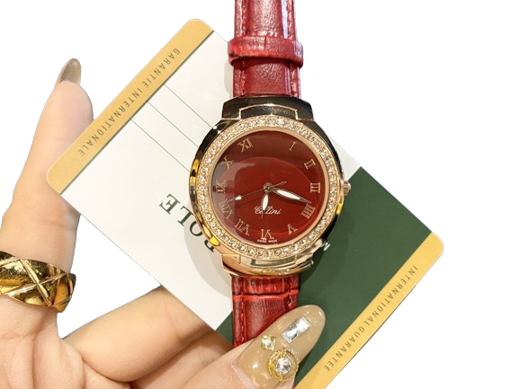 2021 Fashion Women Watches Luxury Brand 32mm Diamond Dial Wristwatches Leather Strap Quartz Watch for Ladies Valentine Gift Orolog6298182