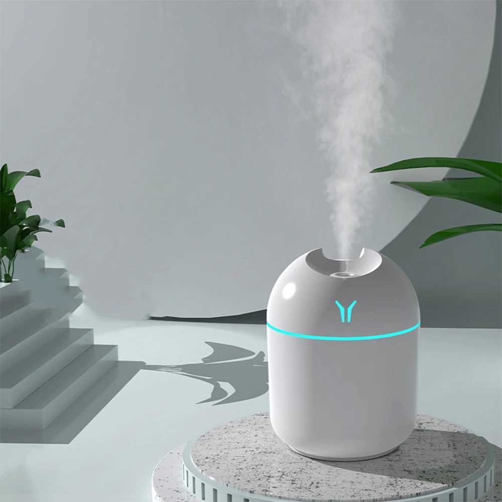 Humidifiers 250ML Mini Air Humidifier With LED Atmosphere Light Spray Bedroom Office Car Mounted Air Freshener