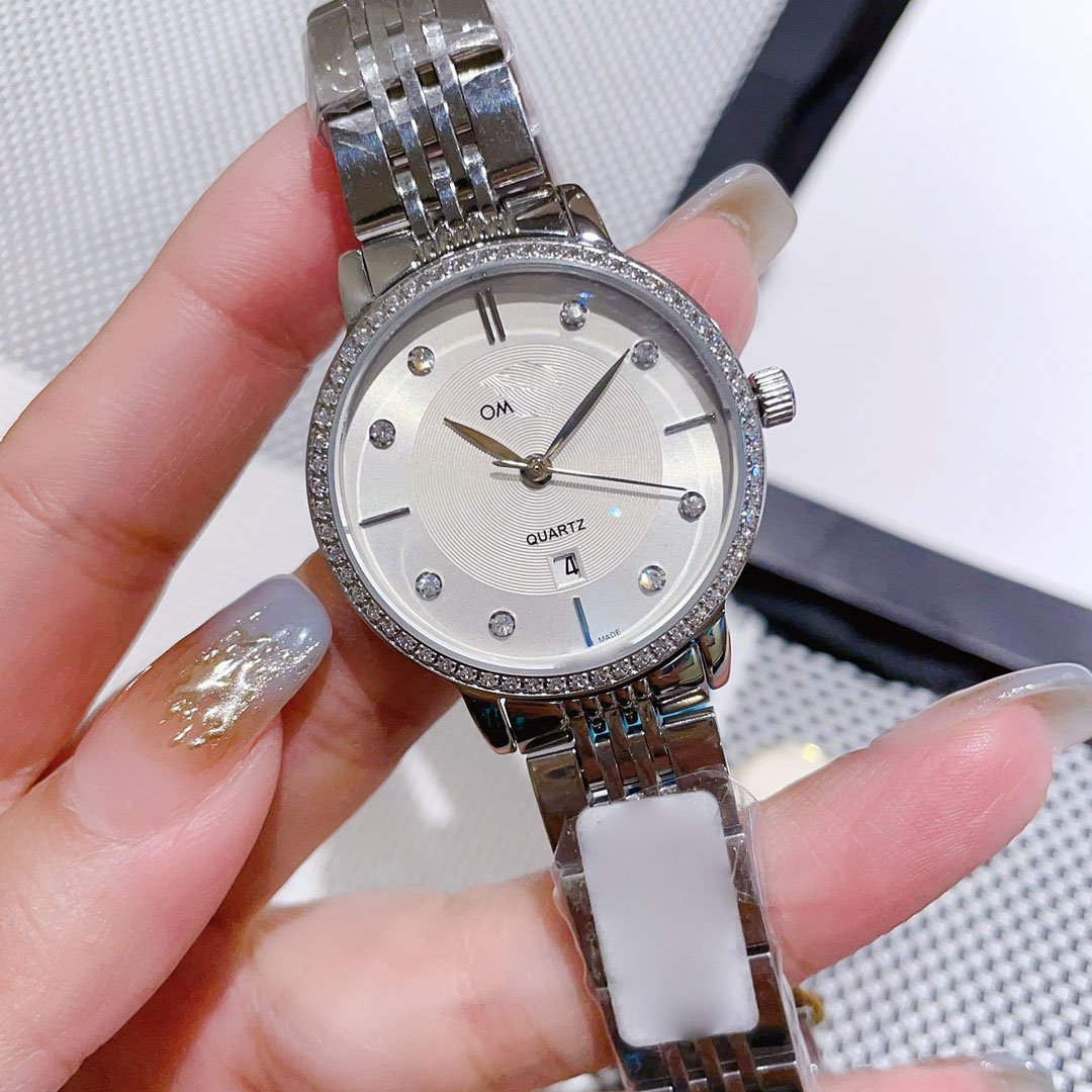 여자 고급 시계 웨딩 웨딩 야외 패션 다이아몬드 세트 석영 운동 기질 디자이너 시계