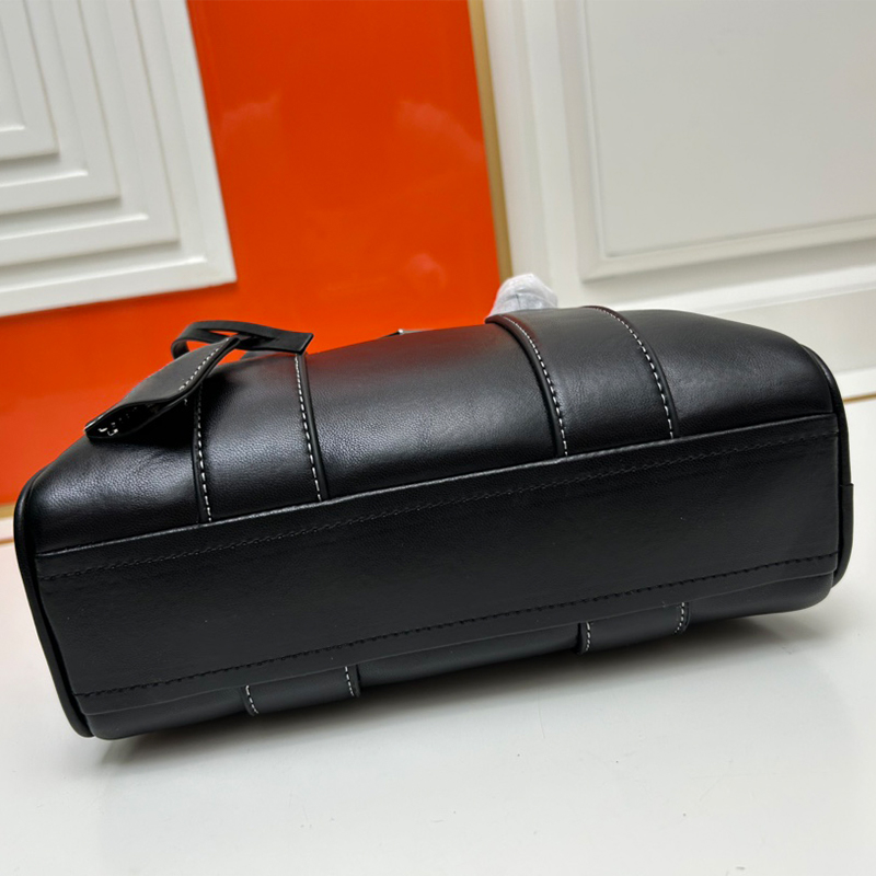 汎用性のあるハンドバッグファッションボストンバッグソリッドカラーショルダーバッグブラックプラッシュかわいいバッグメッセンジャーレディハンドバッグバックパックイブニングバッグ