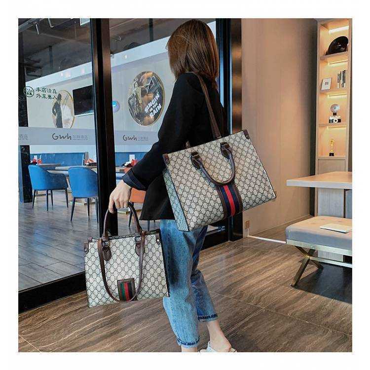 2024 New Designer womens crossbody shoulder Small WomensN ewE uropeana ndA mericanF ashionL argeC apacityT oteC neS ho bag