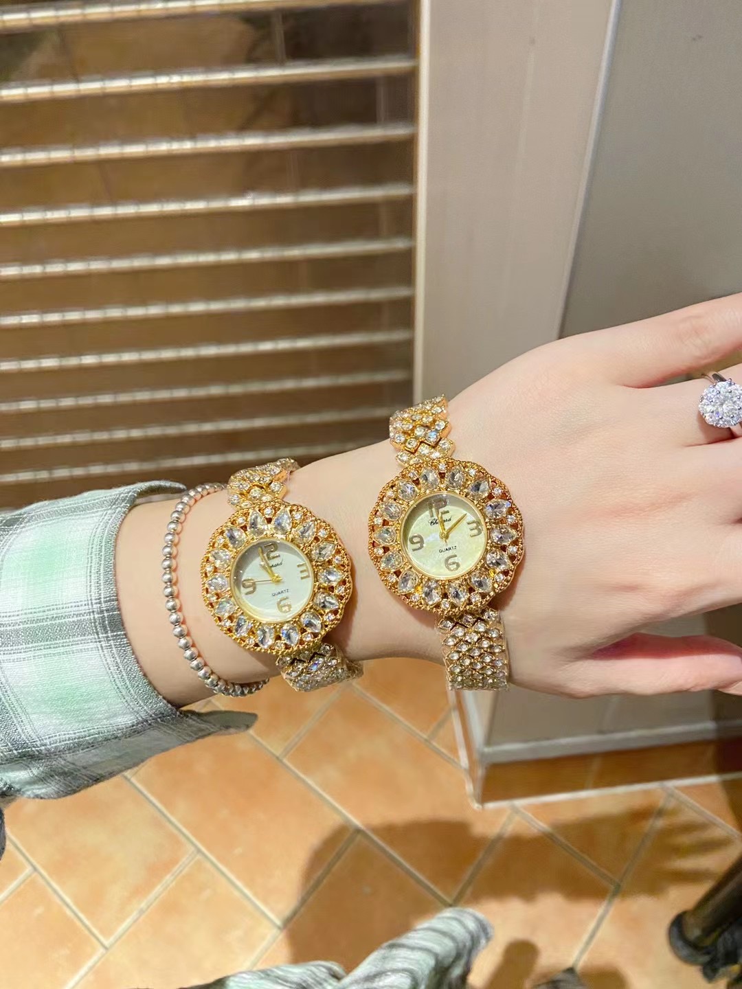 Fashion Full Brand Wrist Watches Women Girl Colorful Diamonds Style Steel Metal Band Quartz Luxury With Clock