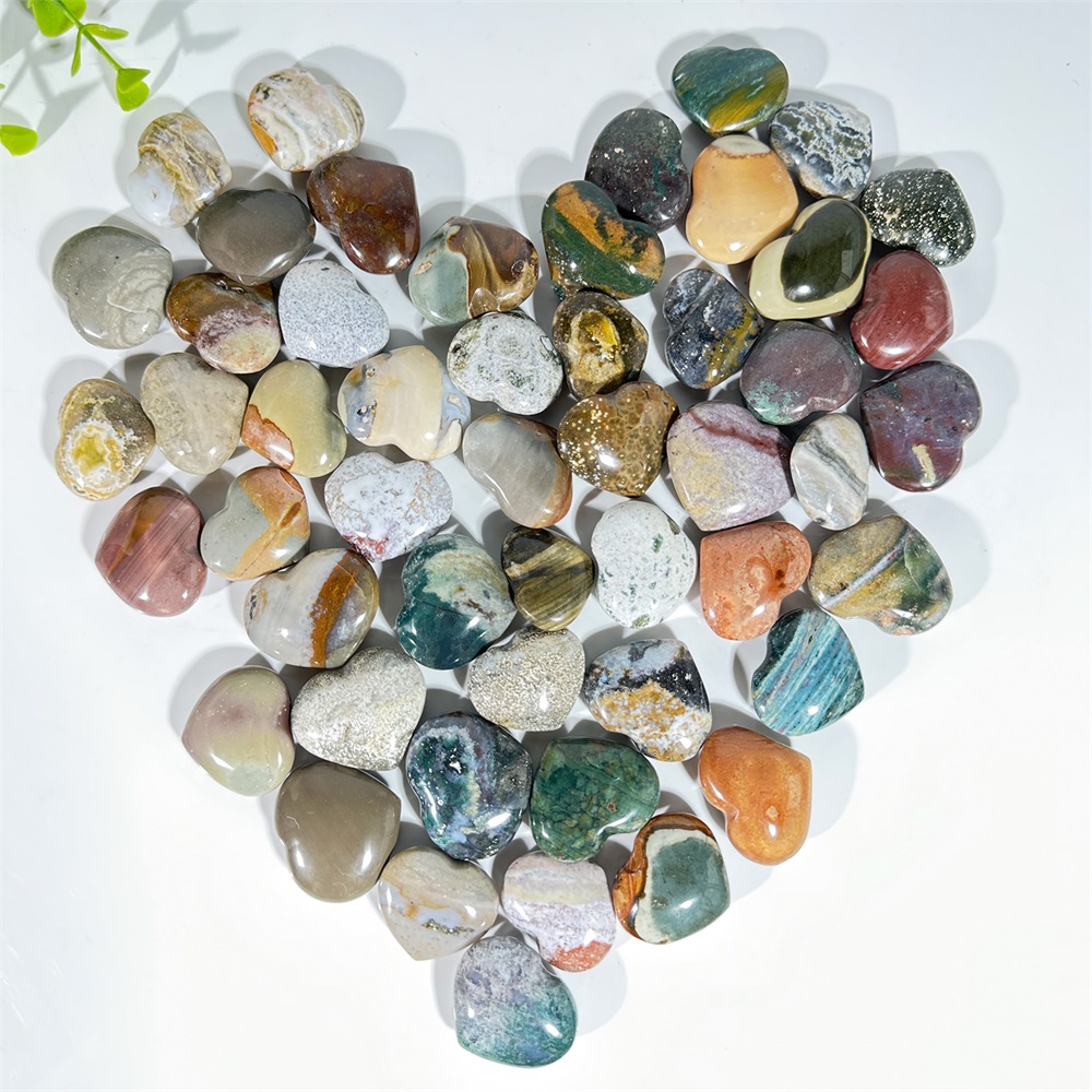 Natural Powder Crystal Heart-Shaped Gift Love Ornament Gem Handicraft