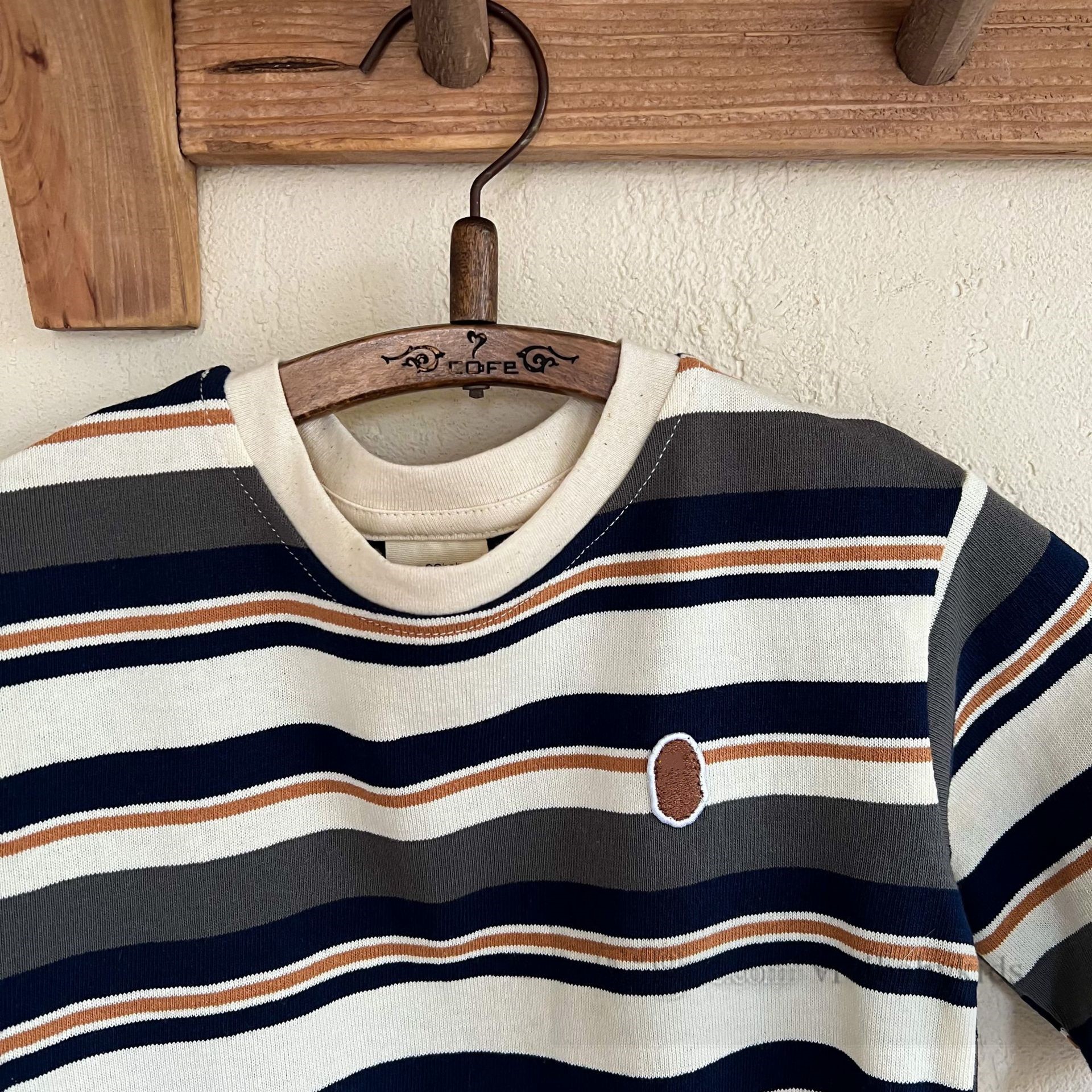 2024 Spring Kids Stripe T-shirt pojkar flickor tecknad lapp broderi lång ärm toppar barn helt matchande casual kläder z6456