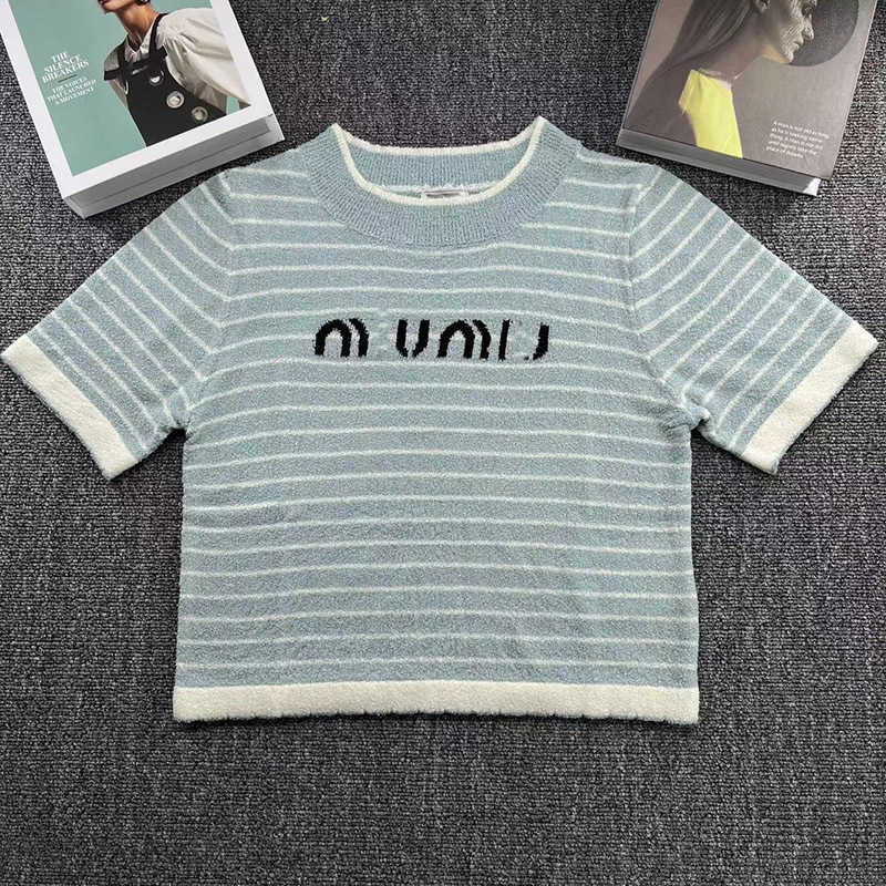 Women's Sweaters Designer MM Summer Gentle Knitted T-shirt 2023 New Thin Small  Short Stripe Versatile Top for Women C8FI