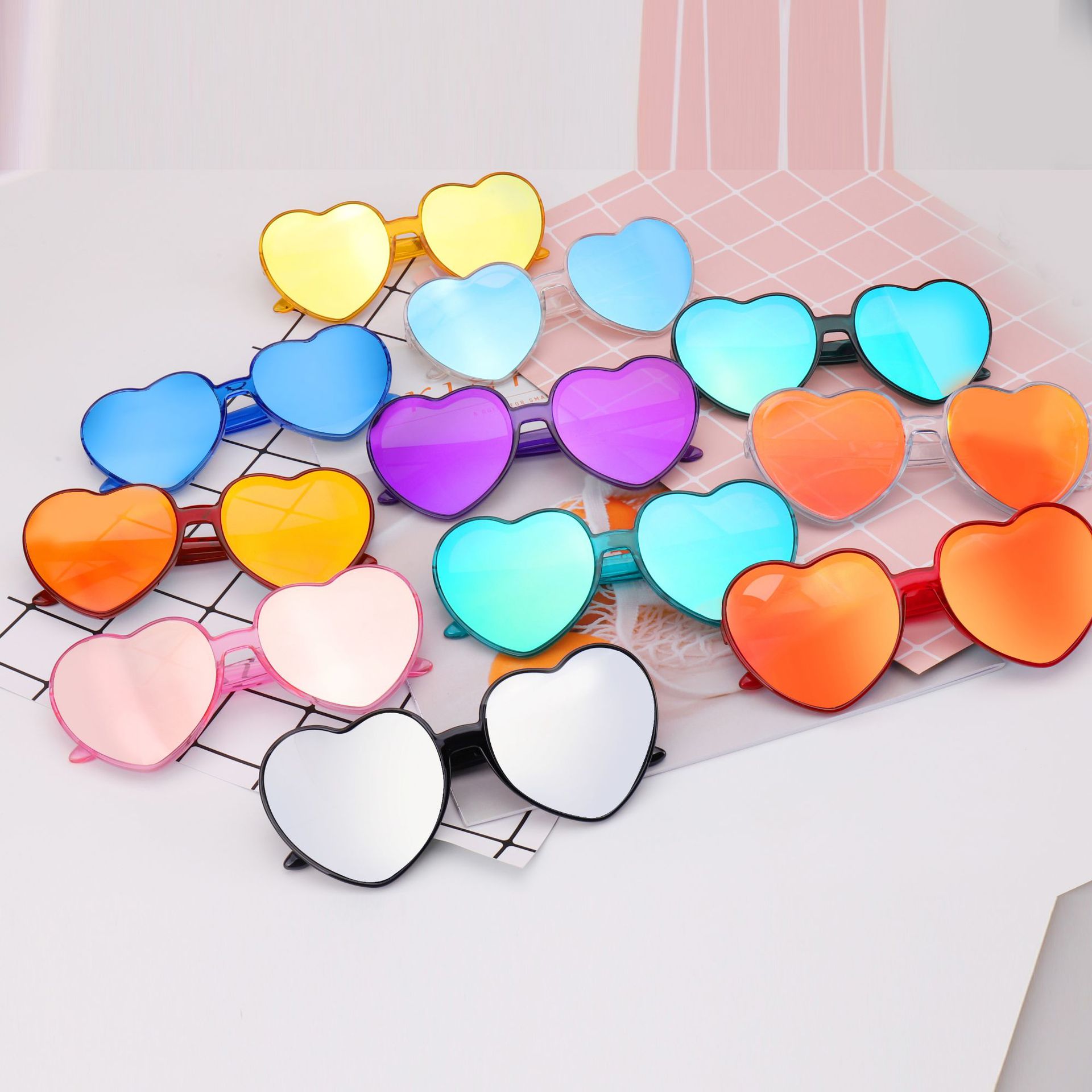 INS Kids love heart occhiali da sole Moda ragazze montatura a specchio Occhiali da sole polarizzati colore Dazzle bambini UV 400 Occhiali protettivi da spiaggia S0394