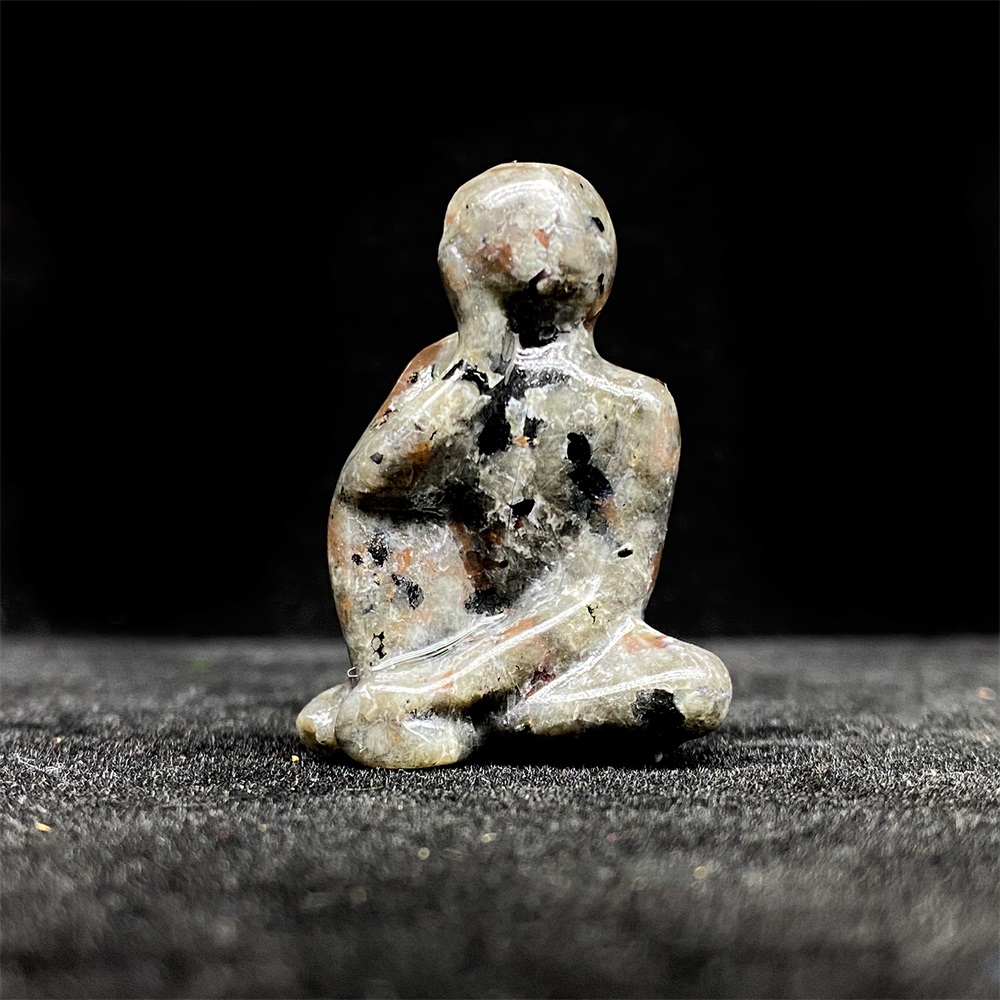 Dekorativa figurer Natural Stone Thinker Staty Nordic Art Abstract Yoga Figurine Healing Crystals Crafts Home/Desktop Decor
