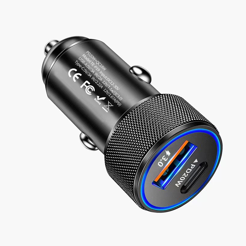 Nouveau chargeur de voiture en métal 38W USB QC 3.0 18W et PD 20W double ligne charge ultra rapide simultanée pour iphone Samsung HUAWEI xiaomi Smartphone avec emballage MQ100