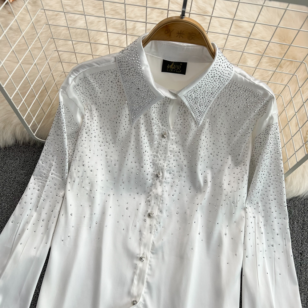 Damesblouse met ronde kraag, glanzende bling en strasssteentjes, lange mouwen