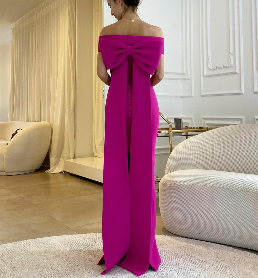 Elegantes vestidos largos de fiesta de crepé fucsia con lazo/vaina con abertura, cuello joya, vestido de fiesta plisado hasta el suelo, vestidos de noche formales maxi para mujer