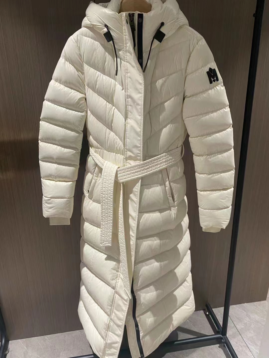 2023 Autunno Inverno donna Piumino d'anatra bianca Parka Giubbotti Cerniera con cappuccio Cintura con coulisse Cappotti lunghi slim da donna MGW003