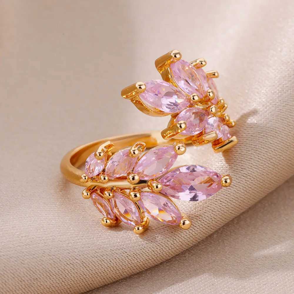 Кольца Band Rings Pink Zircon Tree Leaf Rings для женщин роскошные сияние кольцо из нержавеющей стали Элегантная романтическая пара свадебных украшений Anillosl240105