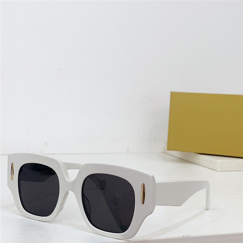 Nieuwe mode-design zonnebril in kattenoogvorm 40129U groot plaatframe trendy en avant-gardistische stijl high-end outdoor UV400-beschermingsbril