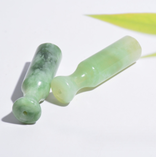 Cool Coloré Naturel Jade Pierres Précieuses Tuyaux Tube One Hitter Portable Bong Herbe Tabac Fumer Porte-Cigarette Pipe À Main Filtre Embouchure Catcher Dégustateur Chauve-Souris Conseils