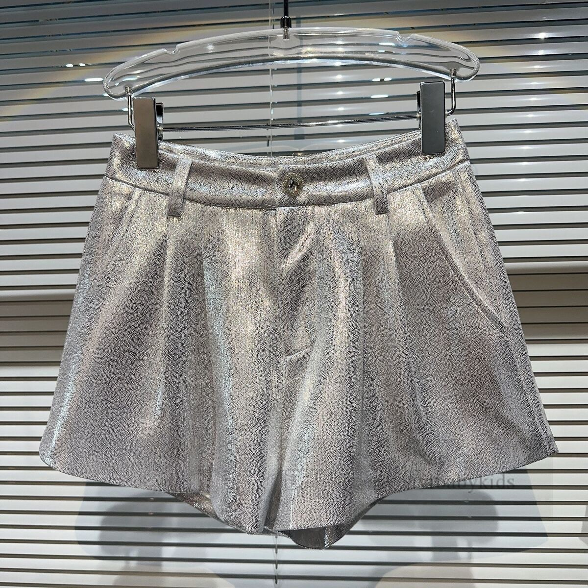 Shorts pour vieilles filles, grands enfants, métal liquide brillant, taille élastique, pantalons courts décontractés pour adolescents, printemps été 2024, Z6534