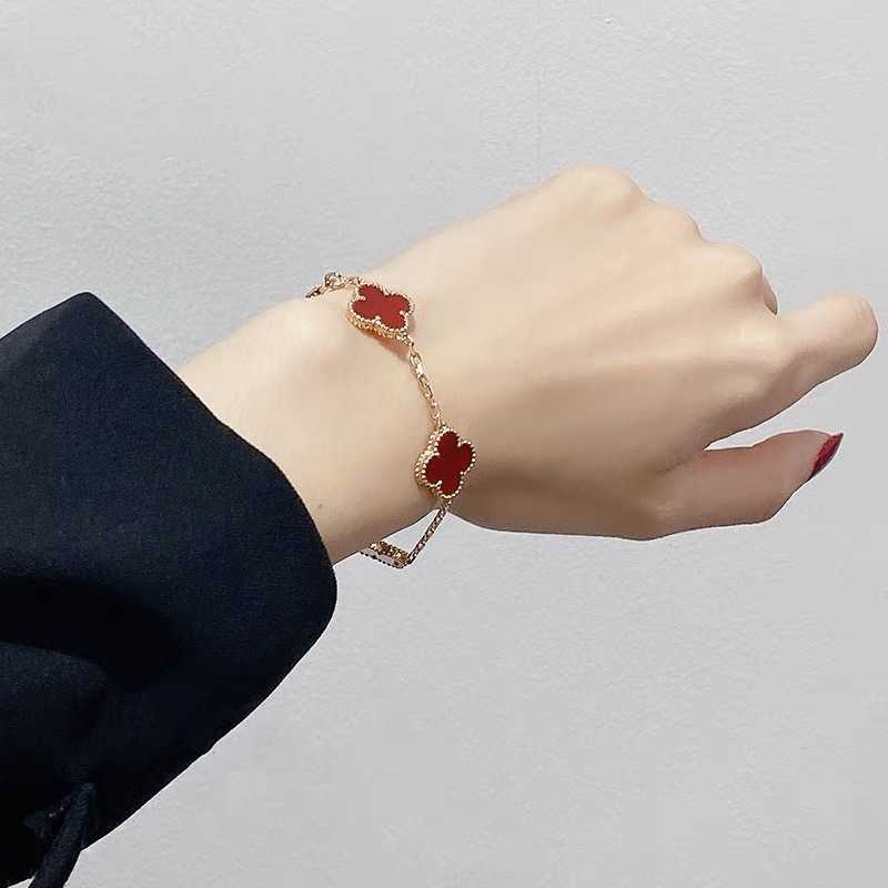 Classic Van Jewelry Accessories Netizen New High Version Four Leaf Grass Hand Bracelet 18k gold Beige Double Sided Wear Light Luxury Fashion OLi