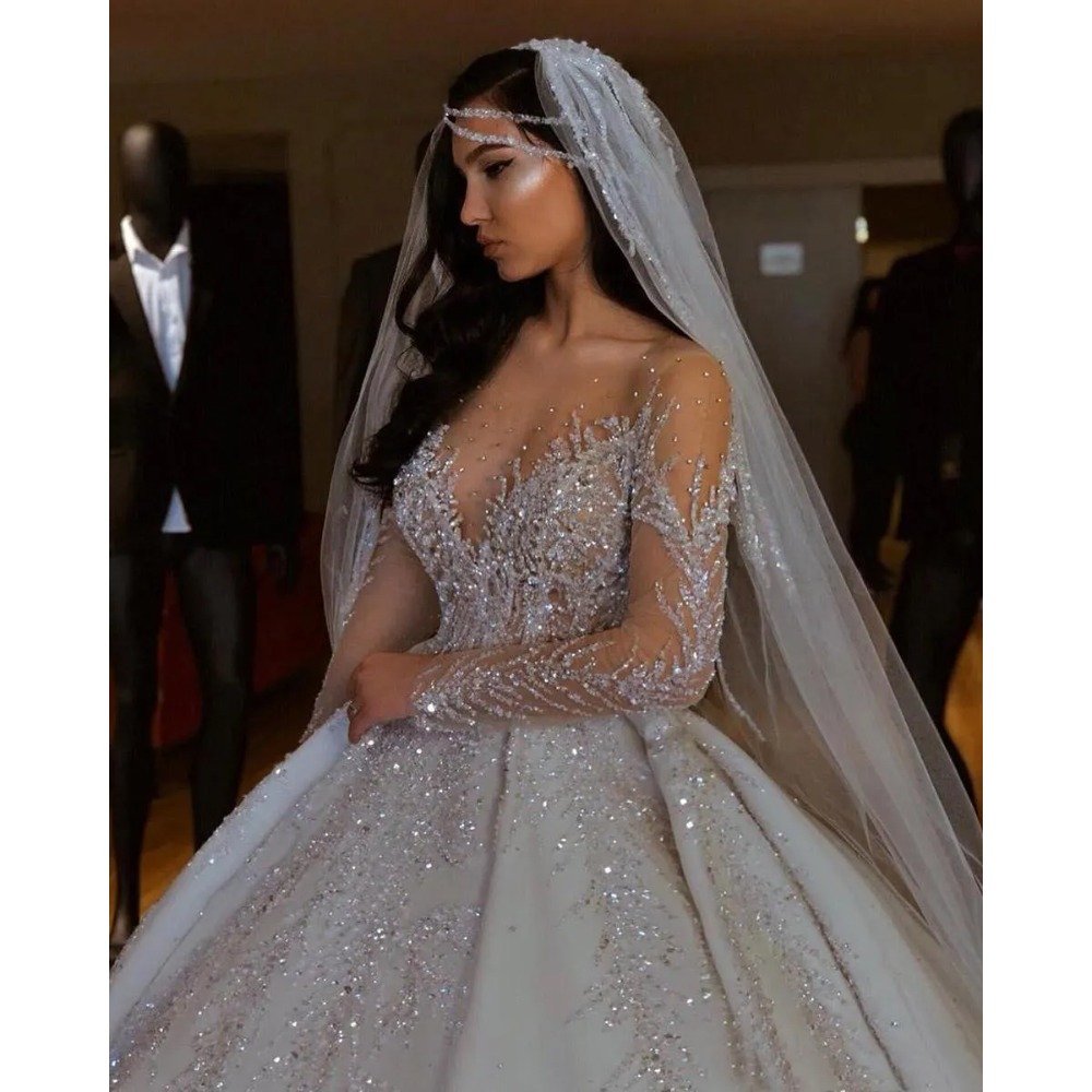 Strunningbride 2024 Lüks Arap Kristalleri Sequins Gelinlik Balo Elbise Sheer Uzun Kollu Bling Bling Dubai Bahçe Gelin Gowns Court Train